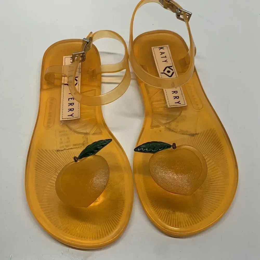 Katy Perry Jelly Sandals Flip Flops Orange Peach Fruit Ankle Strap PVC Size 6 - Picture 2 of 9